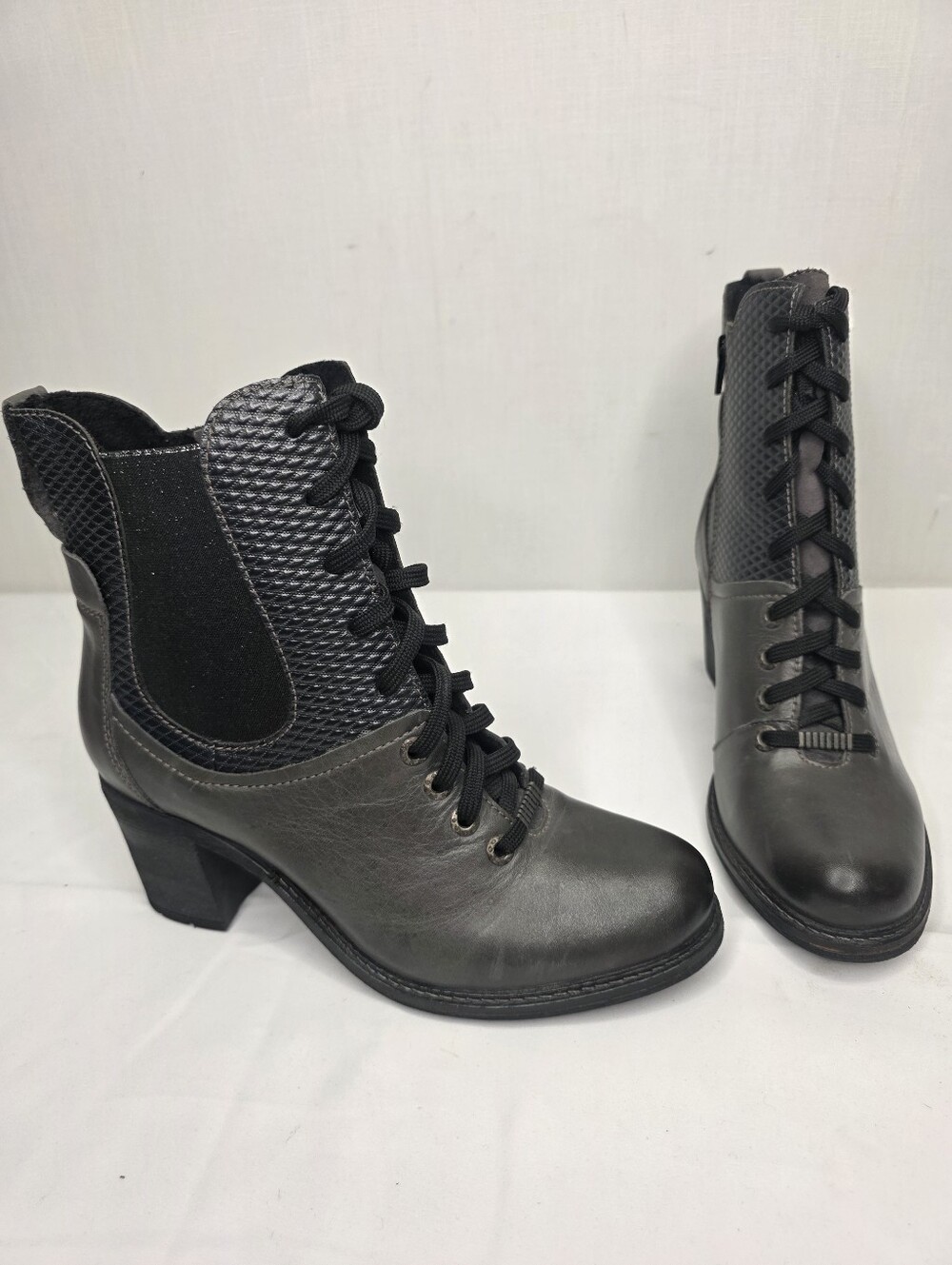 Dromedaris Gray Leather Faux Fur Lined Lace Up Heel Ankle Boots Sz 40 / US 9-9.5